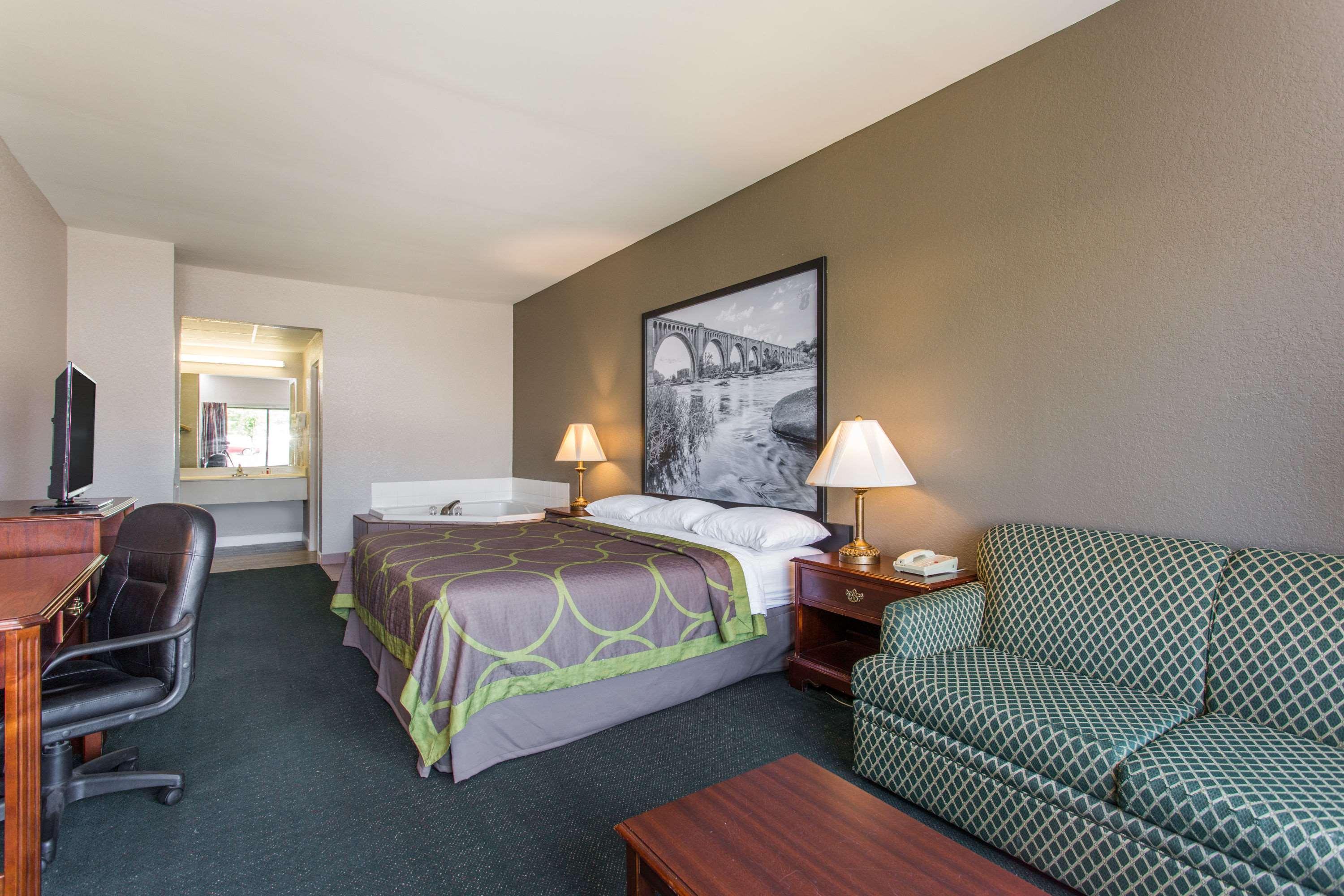 Super 8 By Wyndham Petersburg Motel Kültér fotó