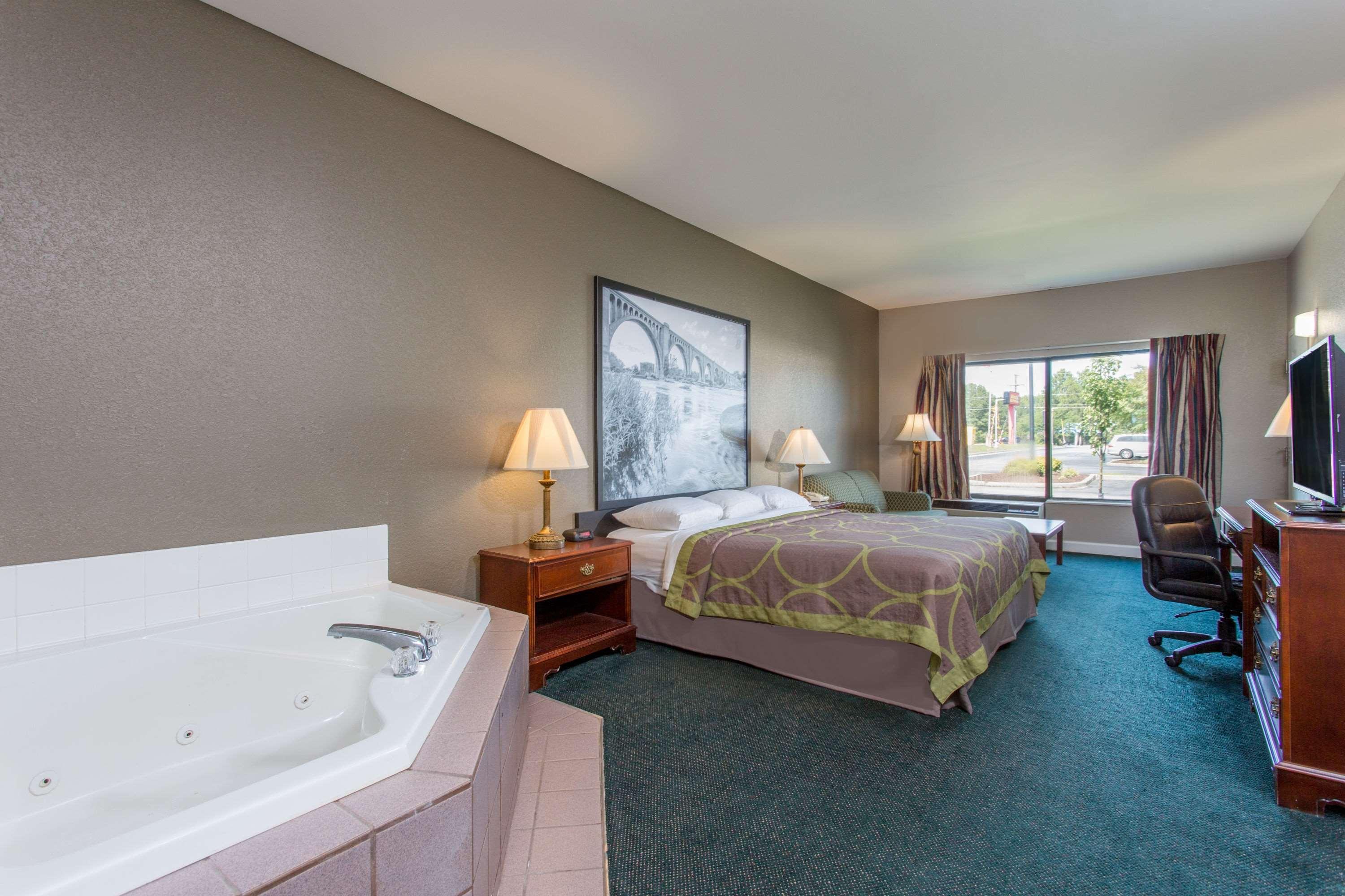 Super 8 By Wyndham Petersburg Motel Kültér fotó